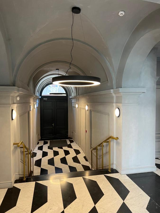 Luxe With Pool, Parking & Ac Appartement