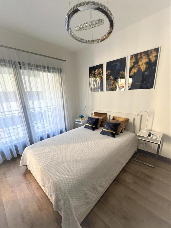 Апартаменты Luxe With Pool, Parking & Ac *