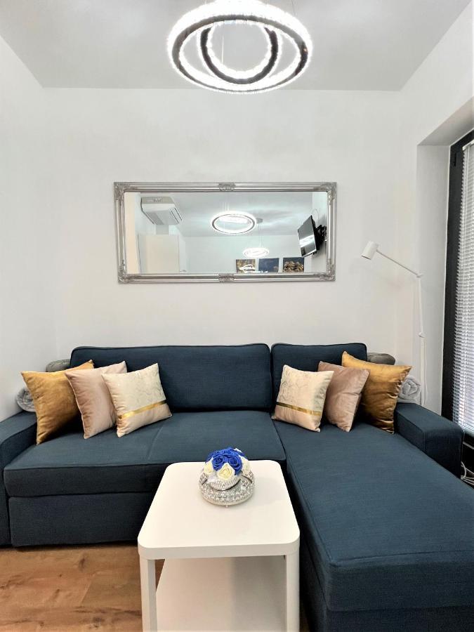 Appartement Luxe With Pool, Parking & Ac
