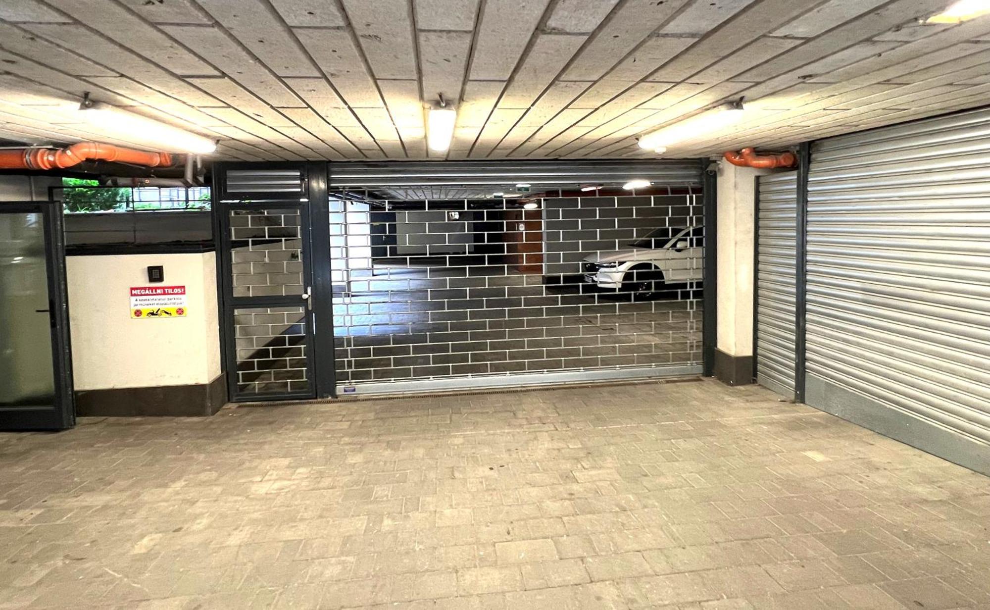 Appartement Luxe With Pool, Parking & Ac Boedapest