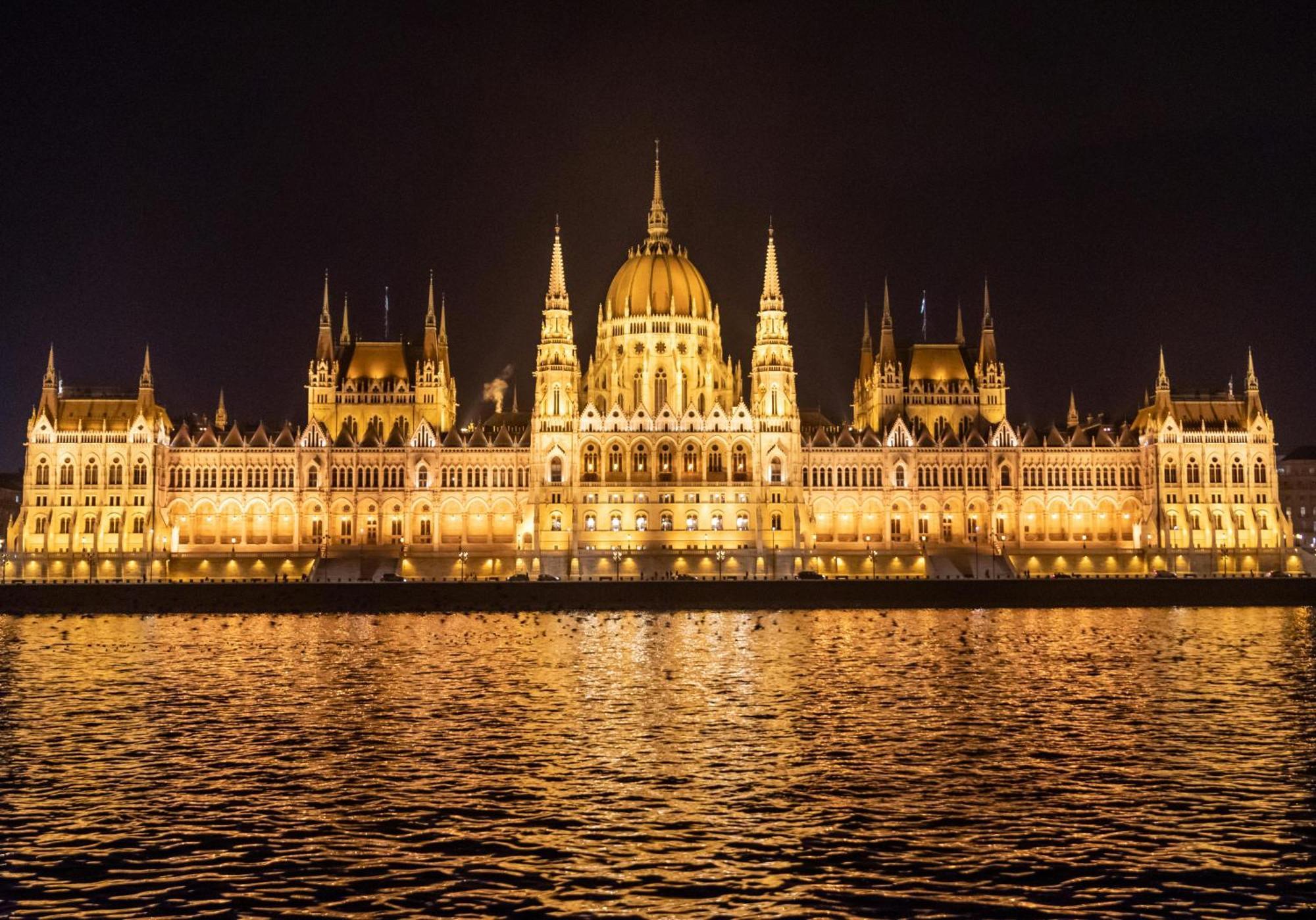 Luxe With Pool, Parking & Ac * Budapeszt