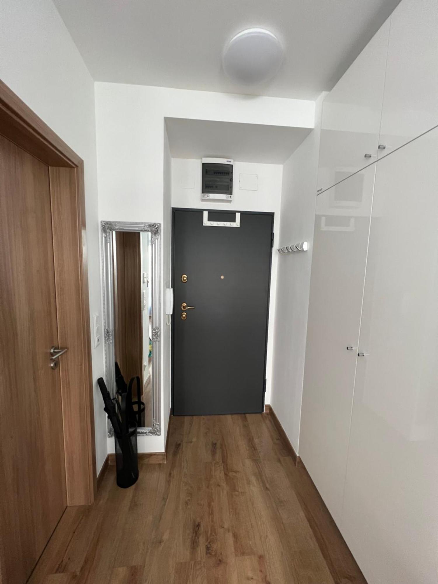 Apartament Luxe With Pool, Parking & Ac